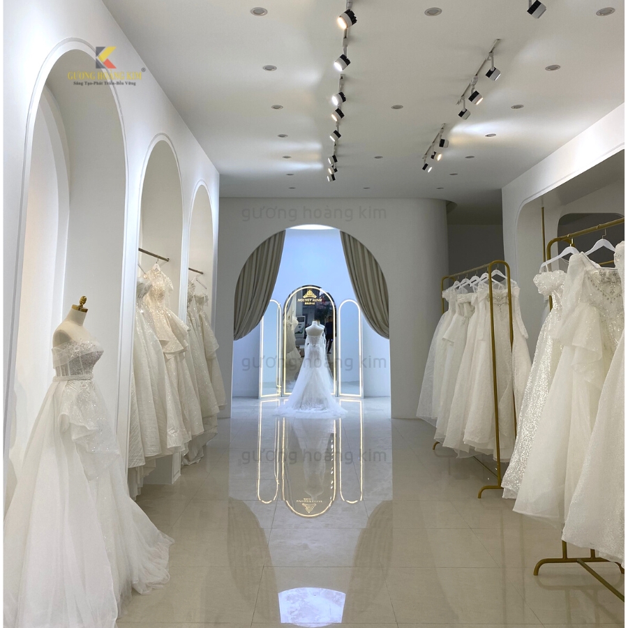 11 Váy cưới cho cô dâu mang bầu từ 3-8 tháng, đẹp không tưởng - NiNiStore  2023