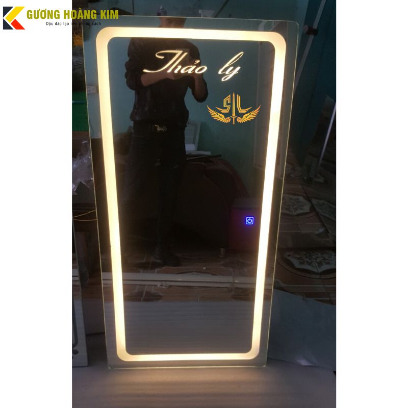Gương soi toàn thân đèn led có logo thương hiệu HK-1006 [AGC]