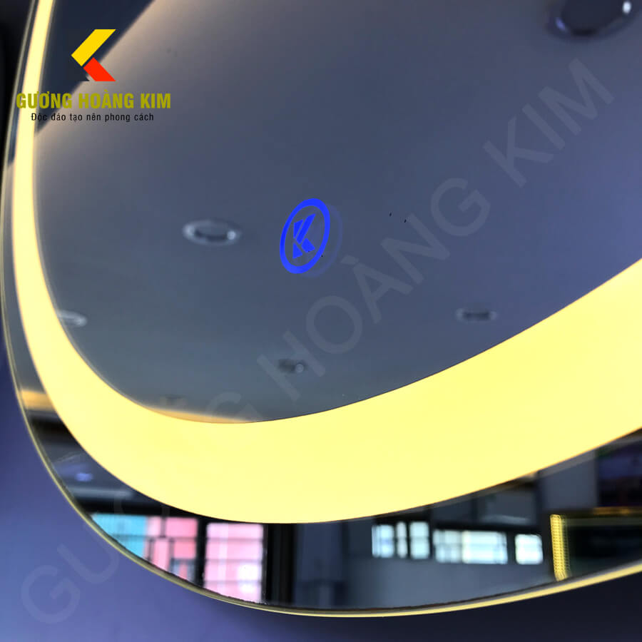 Gương đèn led tròn hoàng kim tính năng cảm ứng phá sương, đồng hồ nhiệt độ, loa bluetooth cao cấp – guonghoangkim mirror HK-0001V