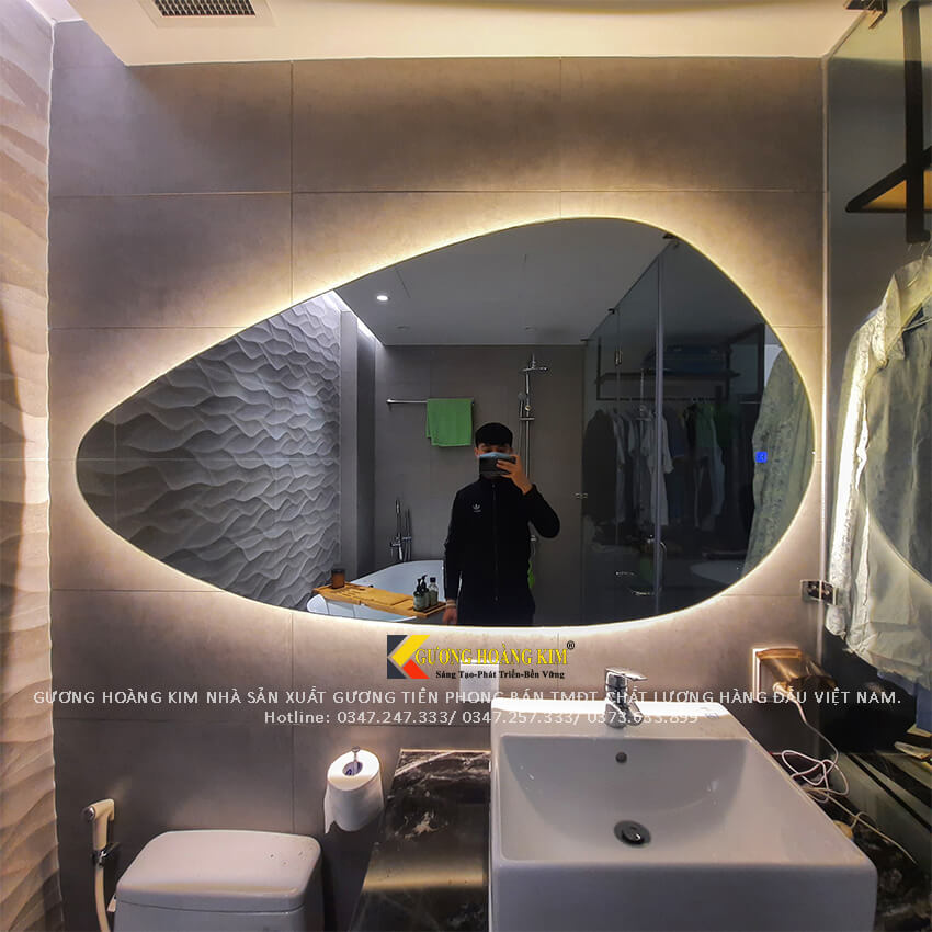 Gương led cảm ứng hình giọt nước guonghoangkim mirror HK-4008